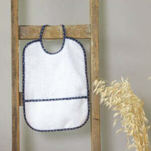 LOT DE 2 BAVOIRS GARCON A BRODER Blanc